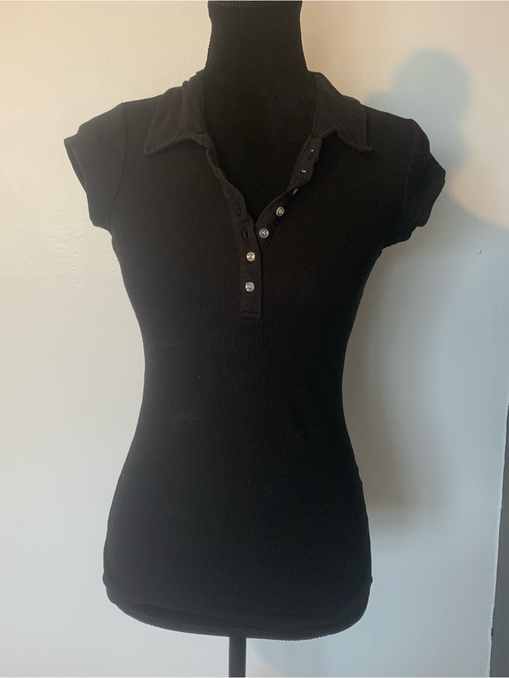 ellemenno Black Ribbed Button-Down Polo Top